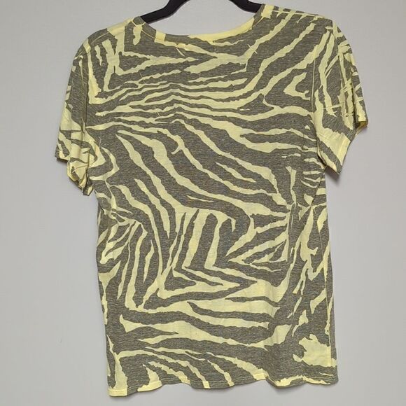Michael Stars Yellow Zebra V Neck Shirt - Picture 4 of 4